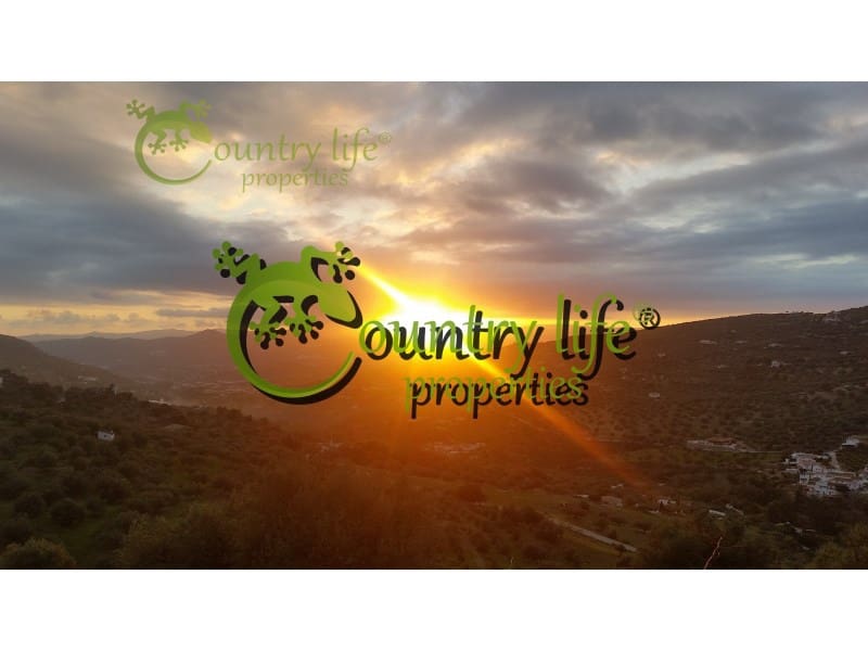 Chalet de 3 habitaciones en Cómpeta en venta - 362.000 € (Ref: 9437122)