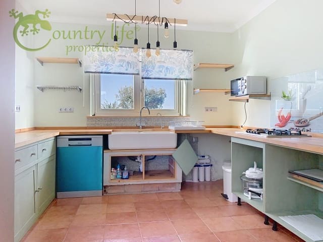 Chalet de 3 habitaciones en Cómpeta en venta - 362.000 € (Ref: 9437122)