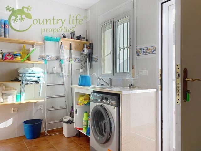 Chalet de 3 habitaciones en Cómpeta en venta - 362.000 € (Ref: 9437122)