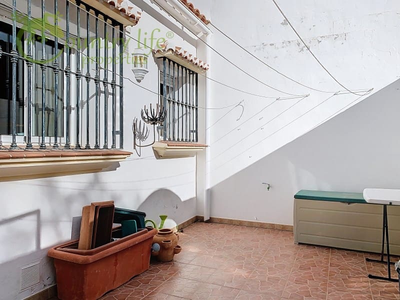 Chalet de 3 habitaciones en Cómpeta en venta - 362.000 € (Ref: 9437122)