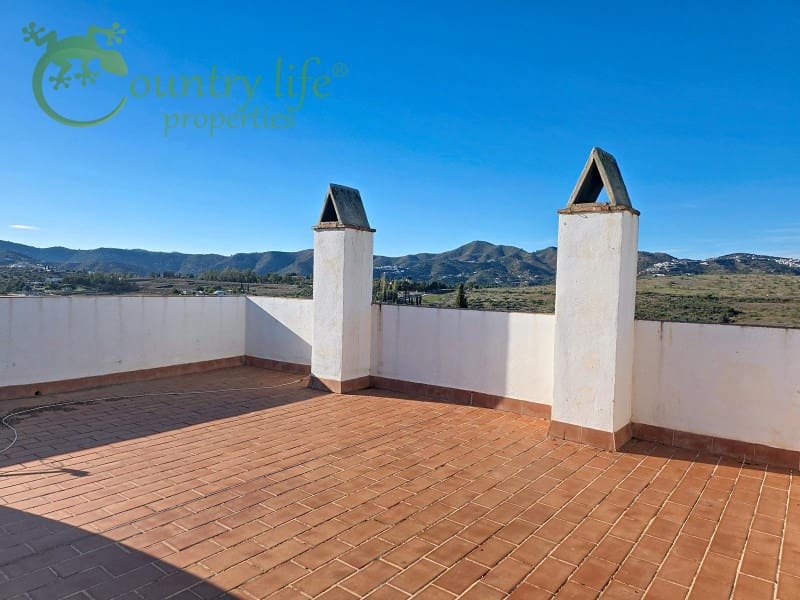 Villa te koop in Vinuela - € 339.000 (Ref: 9446671)