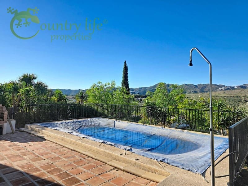 Villa te koop in Vinuela - € 339.000 (Ref: 9446671)
