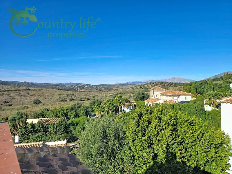 Villa te koop in Vinuela - € 339.000 (Ref: 9446671)