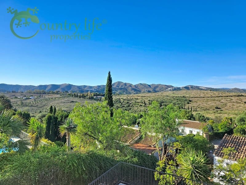 Villa te koop in Vinuela - € 339.000 (Ref: 9446671)