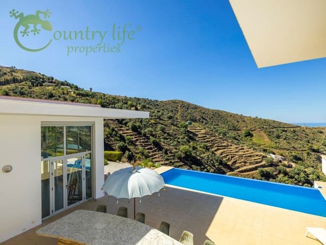 4 slaapkamer Villa te koop in Sayalonga - € 1.350.000 (Ref: 9504675)