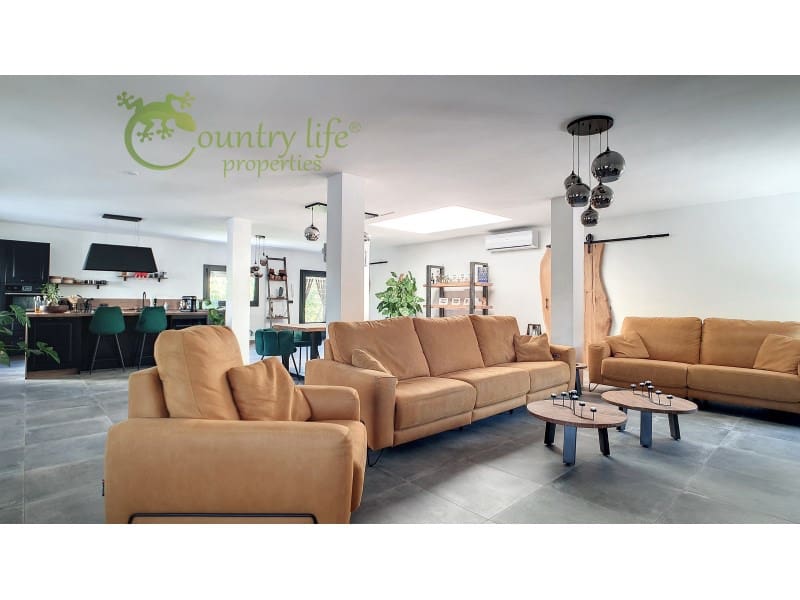 3 sovrum Finca/Hus på landet till salu i Velez-Malaga - 1 150 000 € (Ref: 9582962)