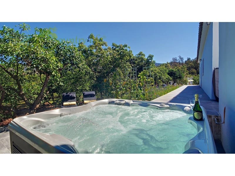 3 sovrum Finca/Hus på landet till salu i Velez-Malaga - 1 150 000 € (Ref: 9582962)