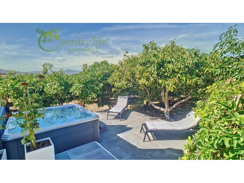 3 sovrum Finca/Hus på landet till salu i Velez-Malaga - 1 150 000 € (Ref: 9582962)