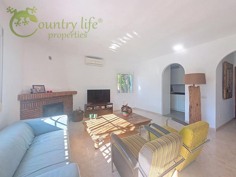 3 makuuhuone Huvila myytävänä paikassa Alcaucin - 279 000 € (Ref: 9608093)