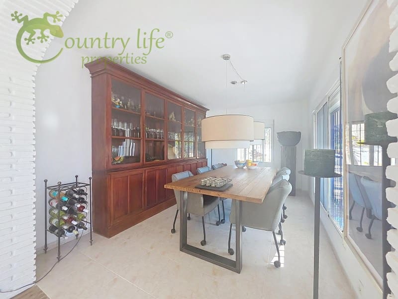 3 makuuhuone Huvila myytävänä paikassa Alcaucin - 279 000 € (Ref: 9608093)