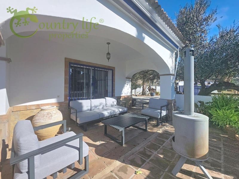 3 makuuhuone Huvila myytävänä paikassa Alcaucin - 279 000 € (Ref: 9608093)