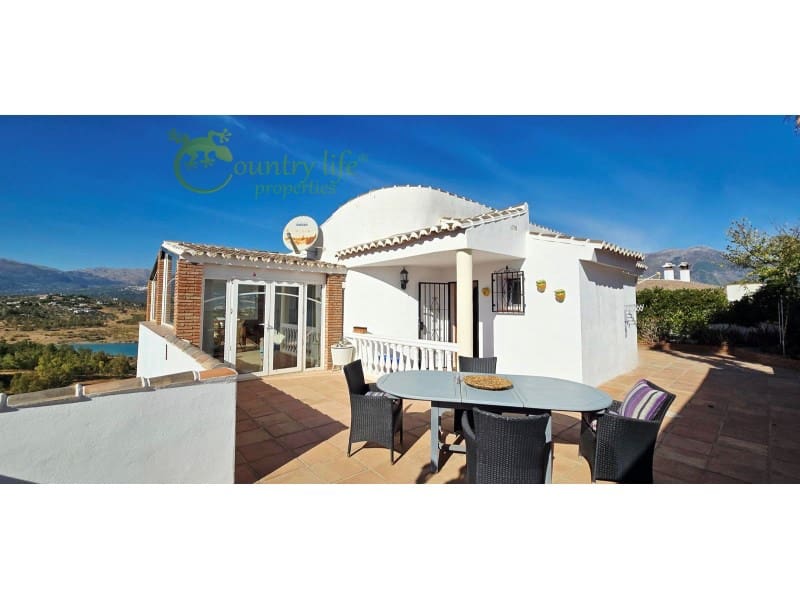 3 bedroom Villa for sale in Vinuela - € 470,000 (Ref: 9655874)