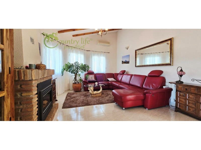 3 bedroom Villa for sale in Vinuela - € 470,000 (Ref: 9655874)