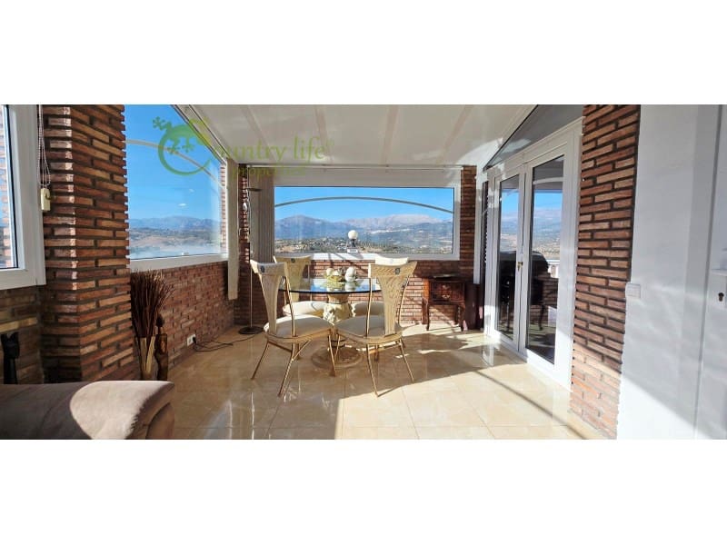 3 bedroom Villa for sale in Vinuela - € 470,000 (Ref: 9655874)