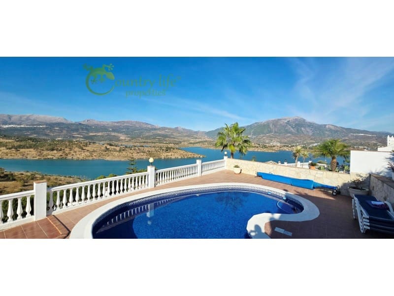 3 bedroom Villa for sale in Vinuela - € 470,000 (Ref: 9655874)
