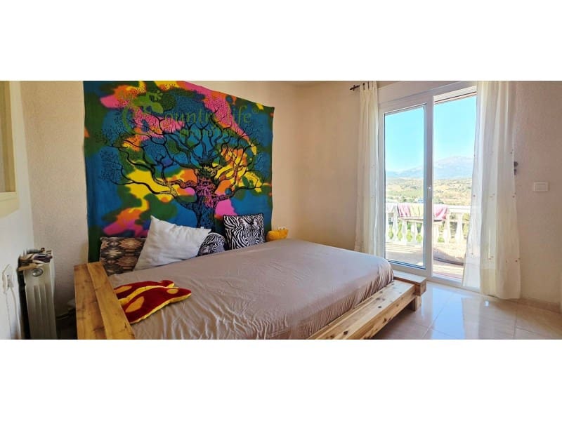 3 bedroom Villa for sale in Vinuela - € 470,000 (Ref: 9655874)