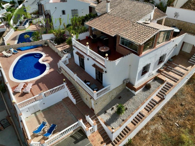 3 bedroom Villa for sale in Vinuela - € 470,000 (Ref: 9655874)