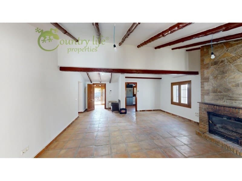 Chalet de 3 habitaciones en Viñuela en venta con piscina - 475.000 € (Ref: 9714754)