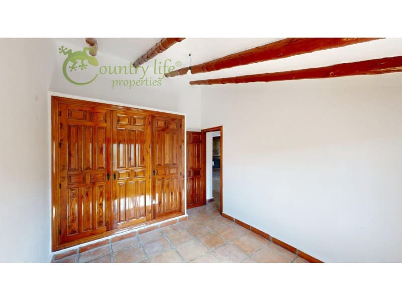Chalet de 3 habitaciones en Viñuela en venta con piscina - 475.000 € (Ref: 9714754)