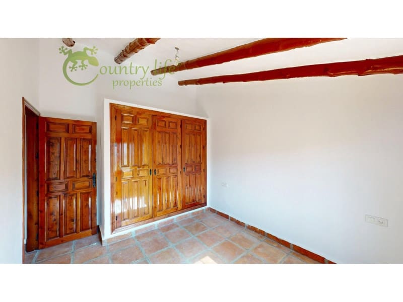 Chalet de 3 habitaciones en Viñuela en venta con piscina - 475.000 € (Ref: 9714754)