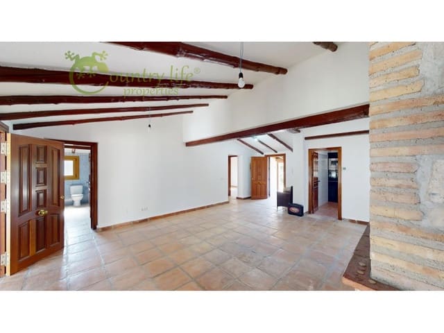 Chalet de 3 habitaciones en Viñuela en venta con piscina - 475.000 € (Ref: 9714754)