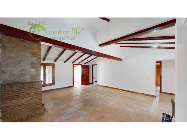 Chalet de 3 habitaciones en Viñuela en venta con piscina - 475.000 € (Ref: 9714754)