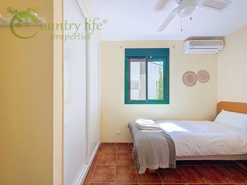 3 bedroom Villa for sale in Alcaucin with pool garage - € 315,000 (Ref: 9735402)