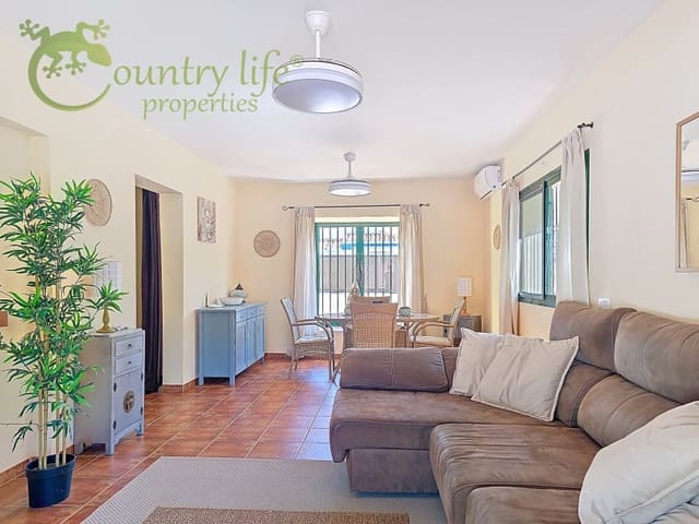 3 soveværelse Villa til salg i Alcaucín med swimmingpool garage - € 315.000 (Ref: 9735402)