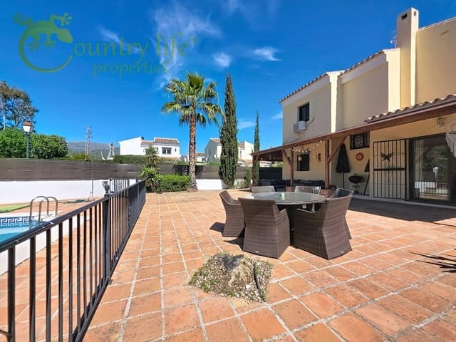 3 sovrum Villa till salu i Alcaucín med pool garage - 315 000 € (Ref: 9735402)