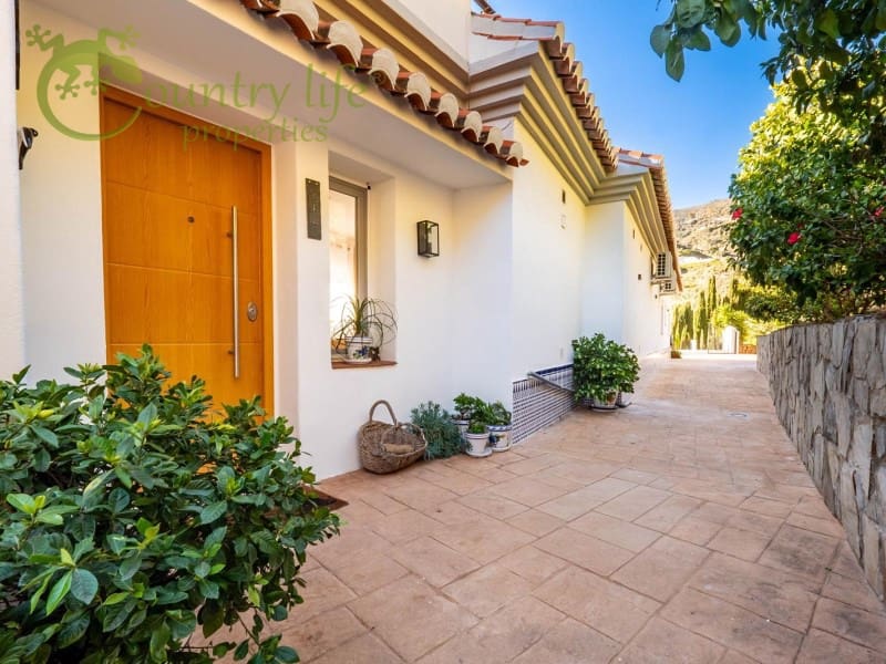 5 slaapkamer Villa te koop in Arenas - € 730.000 (Ref: 9833675)