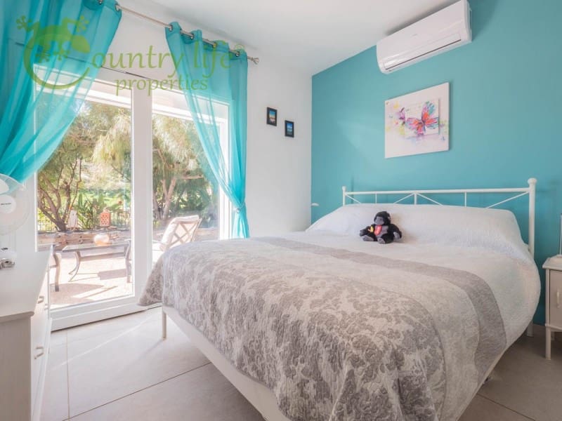 5 slaapkamer Villa te koop in Arenas - € 730.000 (Ref: 9833675)