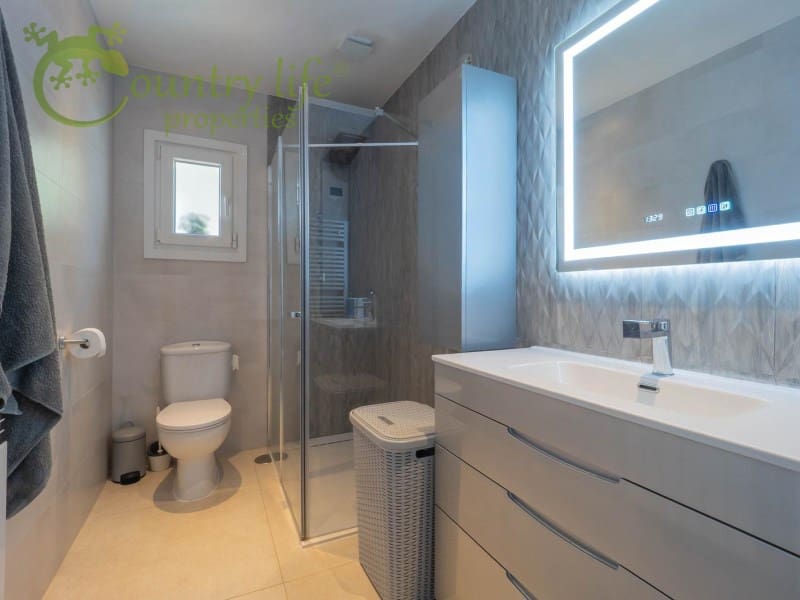 5 slaapkamer Villa te koop in Arenas - € 730.000 (Ref: 9833675)