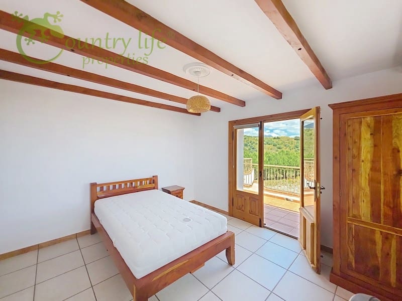4 bedroom Villa for sale in Sedella - € 499,000 (Ref: 9836246)