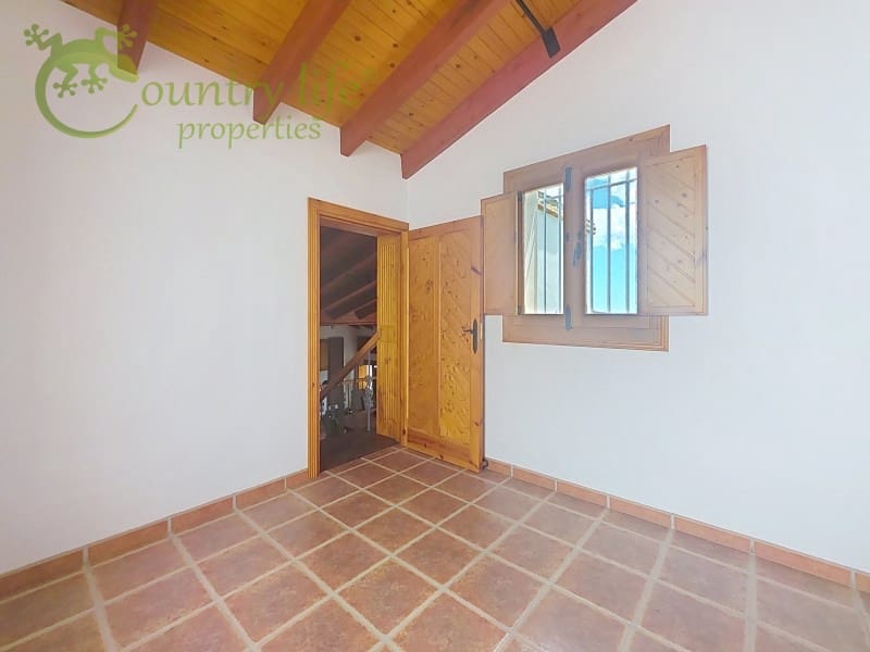 4 bedroom Villa for sale in Sedella - € 499,000 (Ref: 9836246)