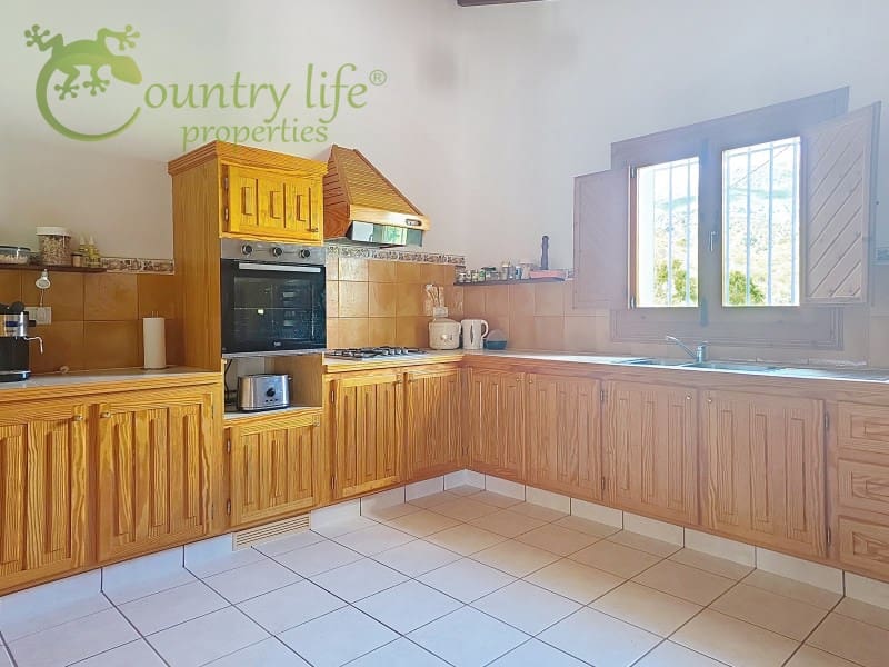 4 bedroom Villa for sale in Sedella - € 499,000 (Ref: 9836246)