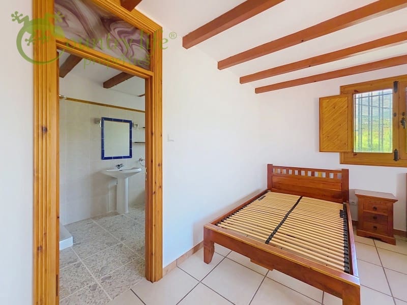 4 bedroom Villa for sale in Sedella - € 499,000 (Ref: 9836246)