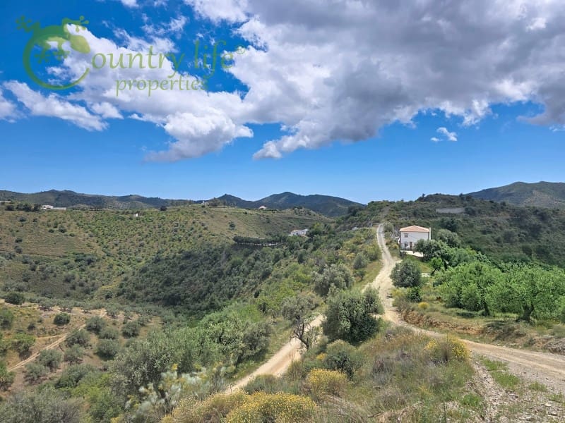 4 bedroom Villa for sale in Sedella - € 499,000 (Ref: 9836246)