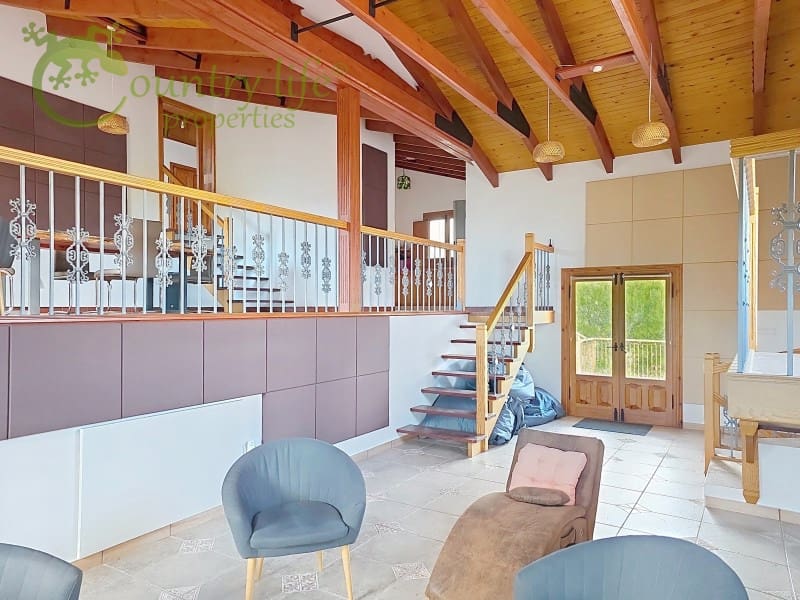 4 bedroom Villa for sale in Sedella - € 499,000 (Ref: 9836246)