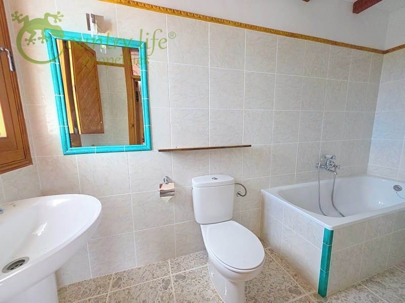 4 bedroom Villa for sale in Sedella - € 499,000 (Ref: 9836246)