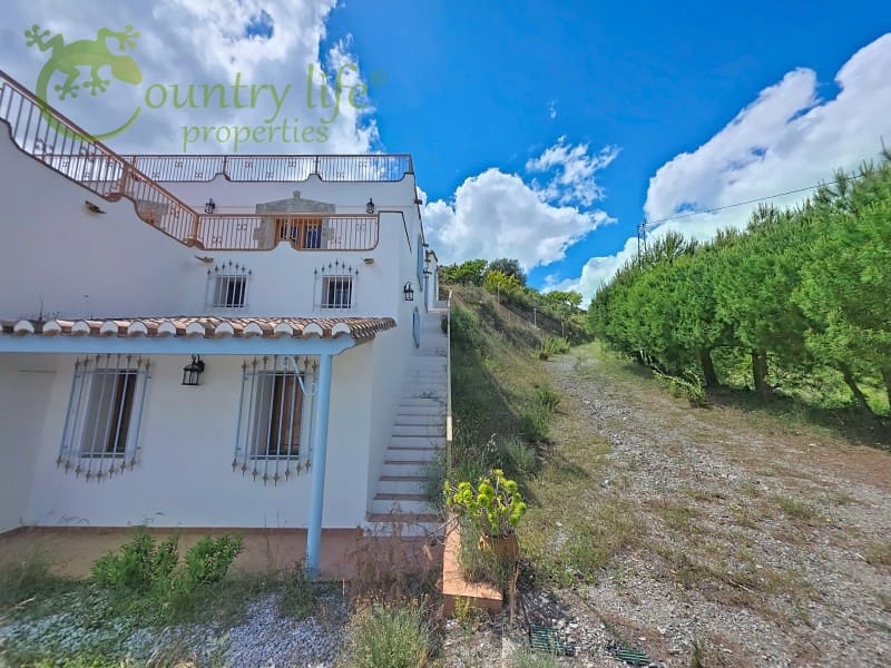 4 bedroom Villa for sale in Sedella - € 499,000 (Ref: 9836246)