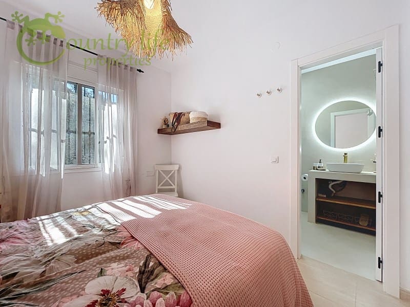 3 Zimmer Villa zu verkaufen in Arenas mit Pool - 420.000 € (Ref: 9851062)