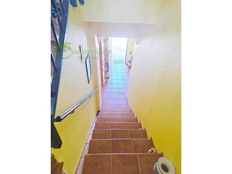 3 bedroom Villa for sale in Alcaucin - € 339,000 (Ref: 9855479)