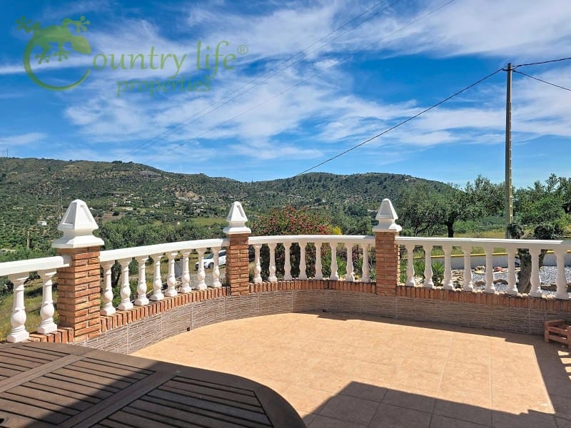 3 bedroom Villa for sale in Alcaucin - € 339,000 (Ref: 9855479)