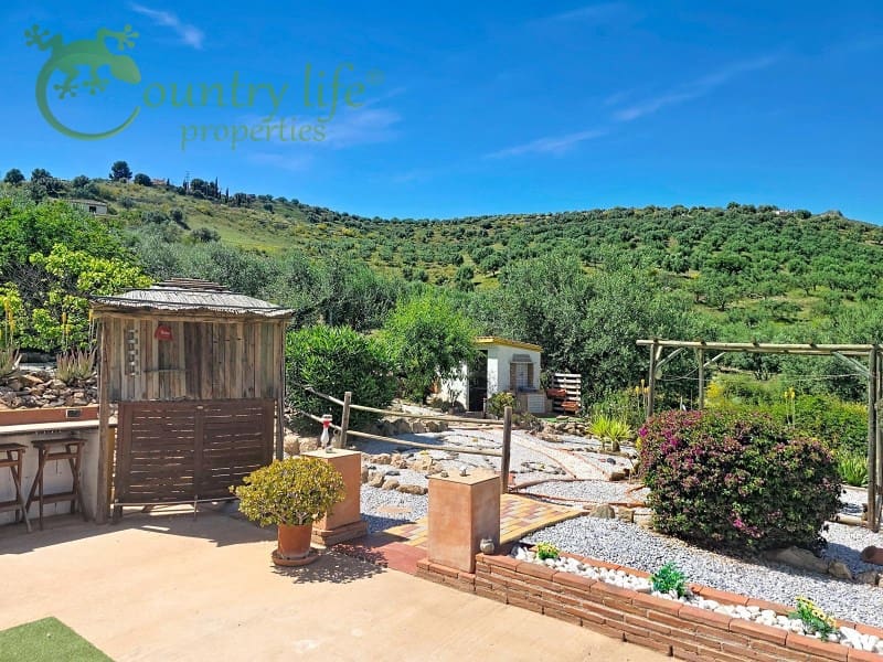 3 bedroom Villa for sale in Alcaucin - € 339,000 (Ref: 9855479)