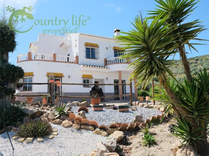 3 bedroom Villa for sale in Alcaucin - € 339,000 (Ref: 9855479)