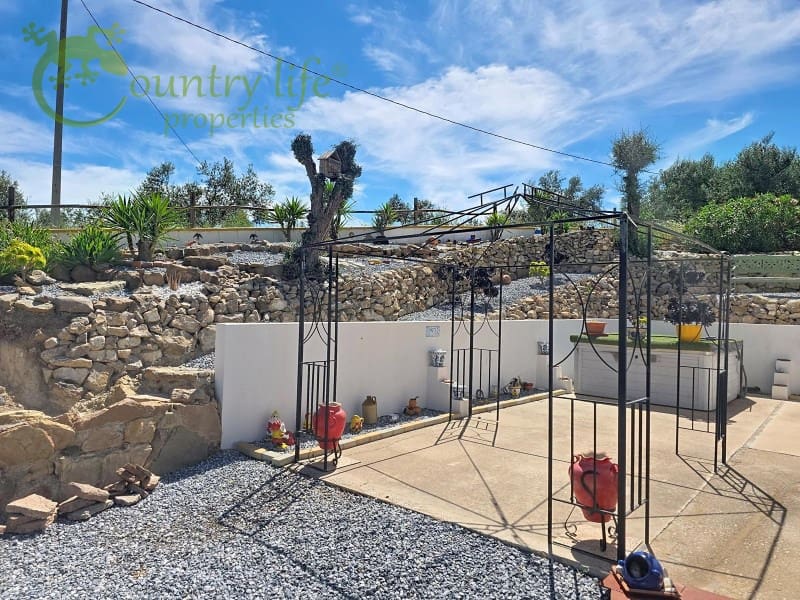 3 bedroom Villa for sale in Alcaucin - € 339,000 (Ref: 9855479)