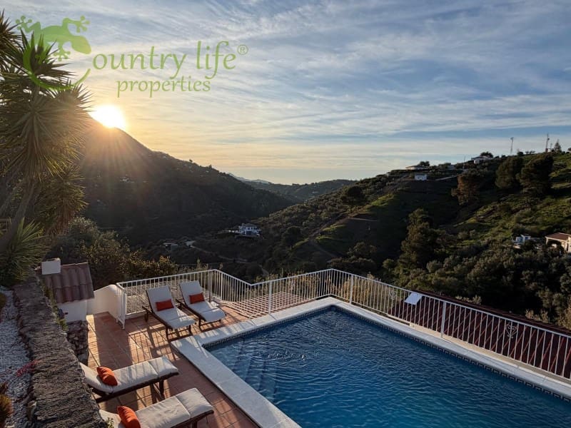 3 soverom Villa til salgs i Competa - € 485 000 (Ref: 9875936)