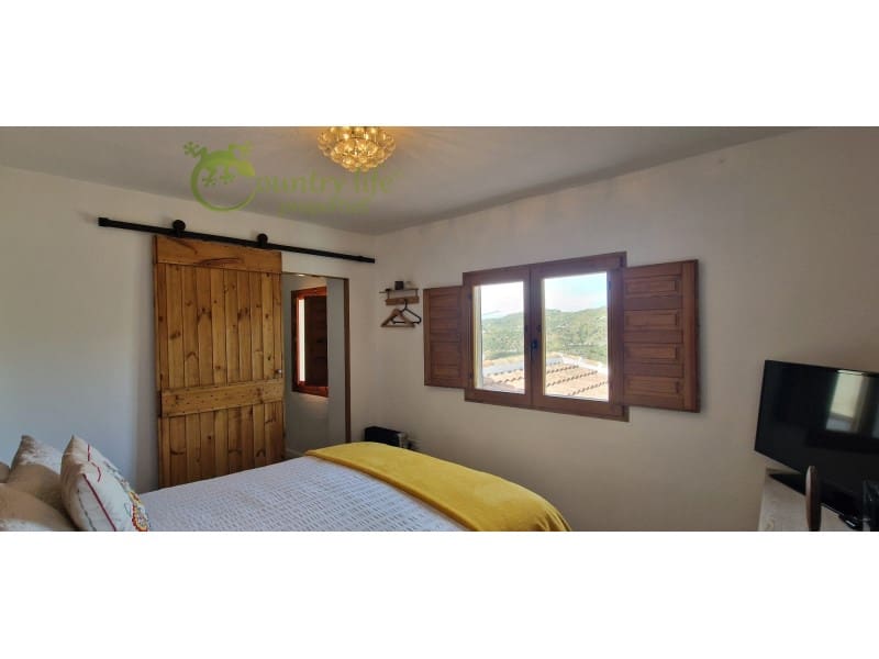 3 bedroom Townhouse for sale in Canillas de Albaida - € 249,500 (Ref: 9880759)