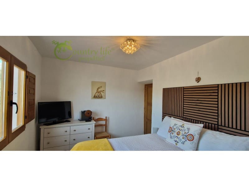 3 bedroom Townhouse for sale in Canillas de Albaida - € 249,500 (Ref: 9880759)