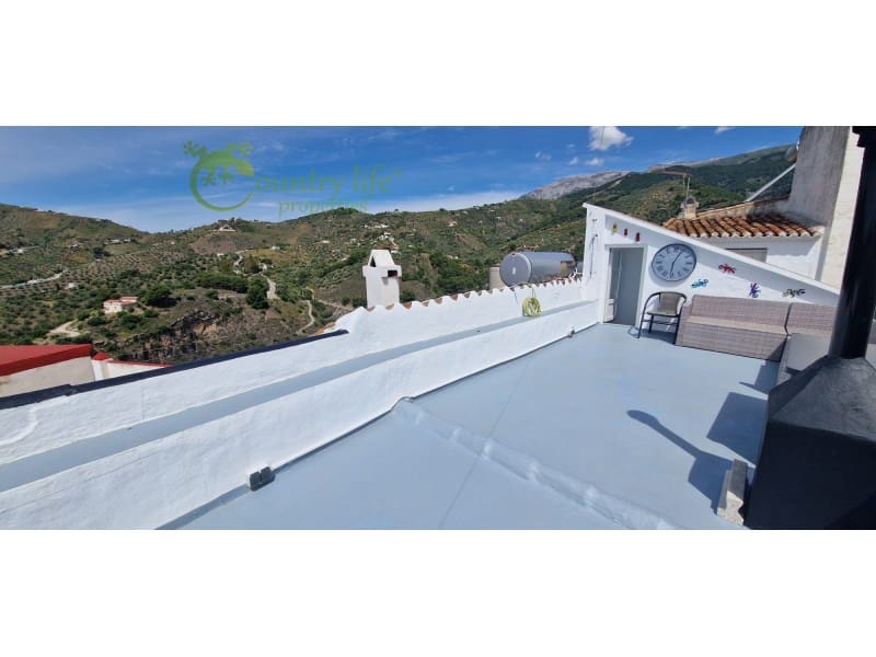 3 bedroom Townhouse for sale in Canillas de Albaida - € 249,500 (Ref: 9880759)